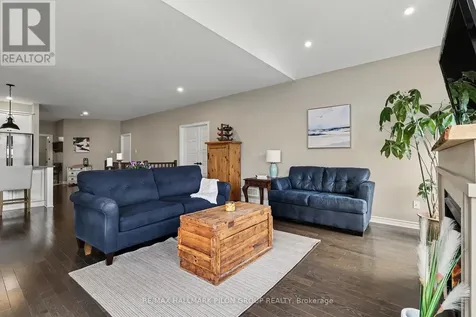819 Tewin Circle Ottawa ON K4A 1K2