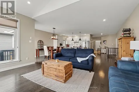 819 Tewin Circle Ottawa ON K4A 1K2