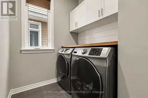819 Tewin Circle Ottawa ON K4A 1K2