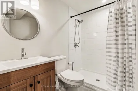 819 Tewin Circle Ottawa ON K4A 1K2