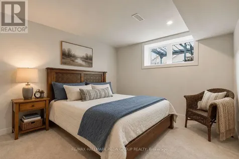 819 Tewin Circle Ottawa ON K4A 1K2