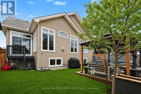 819 Tewin Circle Ottawa ON K4A 1K2