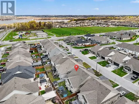 819 Tewin Circle Ottawa ON K4A 1K2