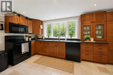 1343 Hidden Valley Road Burlington ON L7P 0T5