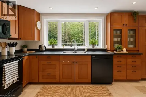 1343 Hidden Valley Road Burlington ON L7P 0T5