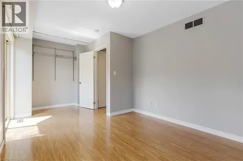 302 College Ave W Guelph ON N1G 4T6