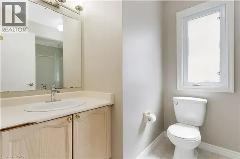 302 College Ave W Guelph ON N1G 4T6