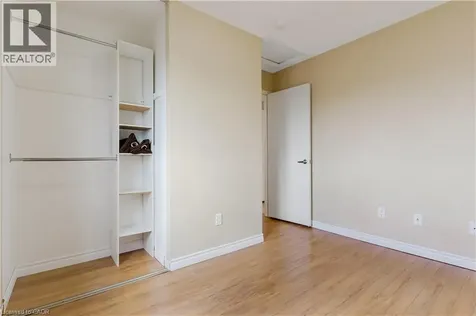 302 College Ave W Guelph ON N1G 4T6