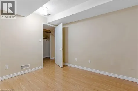 302 College Ave W Guelph ON N1G 4T6