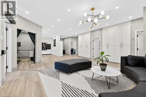 136 Young Street Hamilton ON L8N 1V6