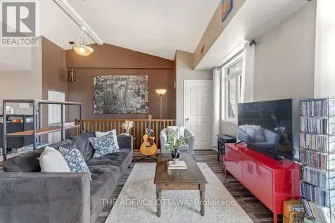 109 Artesa Private Ottawa ON K2S 0J8