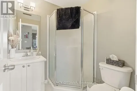 109 Artesa Private Ottawa ON K2S 0J8