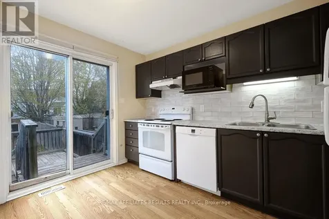 31 Ipswich Terrace Ottawa ON K2K 2R5