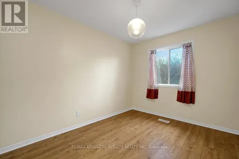 31 Ipswich Terrace Ottawa ON K2K 2R5