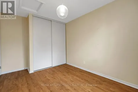 31 Ipswich Terrace Ottawa ON K2K 2R5