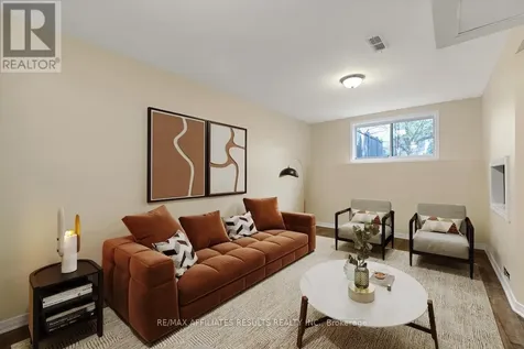 31 Ipswich Terrace Ottawa ON K2K 2R5
