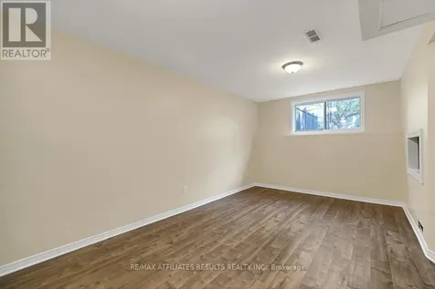 31 Ipswich Terrace Ottawa ON K2K 2R5