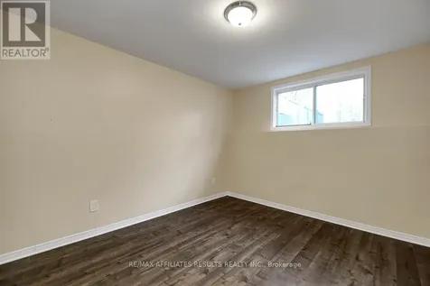 31 Ipswich Terrace Ottawa ON K2K 2R5