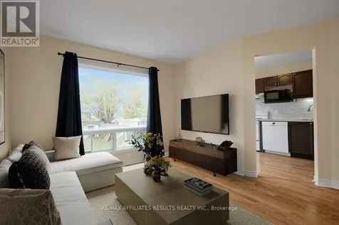 31 Ipswich Terrace Ottawa ON K2K 2R5