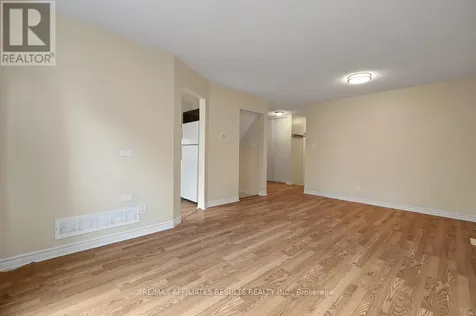31 Ipswich Terrace Ottawa ON K2K 2R5