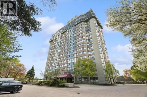 880 Dundas Street West Mississauga ON L5C 4H3