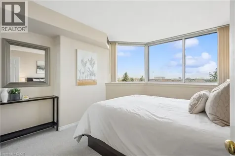 880 Dundas Street West Mississauga ON L5C 4H3