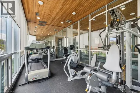 880 Dundas Street West Mississauga ON L5C 4H3