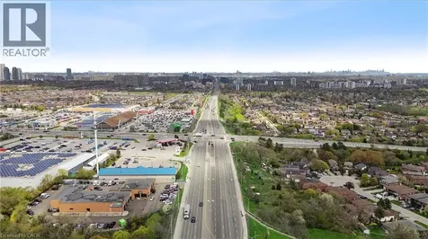 880 Dundas Street West Mississauga ON L5C 4H3