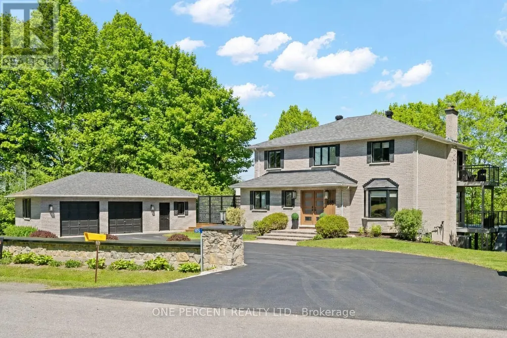 975 Fieldown Street Ottawa ON K4C 1B9