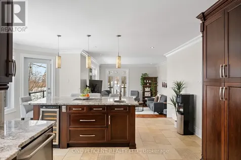 975 Fieldown Street Ottawa ON K4C 1B9