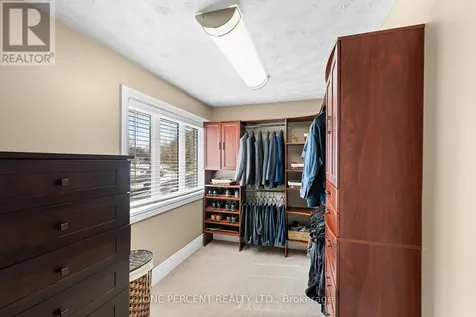 975 Fieldown Street Ottawa ON K4C 1B9