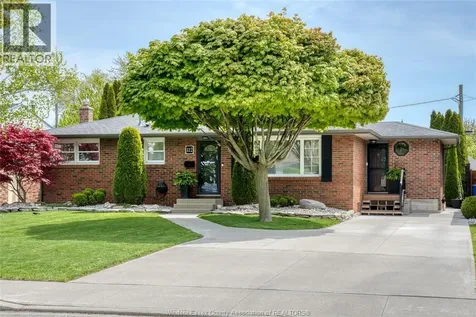 112 Danforth Avenue Leamington ON N8H 2R2