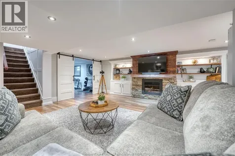 112 Danforth Avenue Leamington ON N8H 2R2
