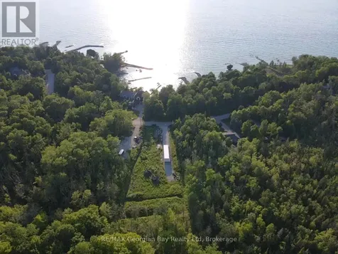 465 Silver Birch Drive Tiny ON L9M 0M5