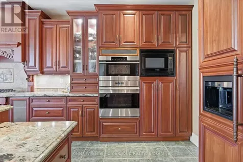 6423 Chelsea Road Burlington ON L7P 0M8