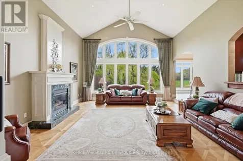 6423 Chelsea Road Burlington ON L7P 0M8