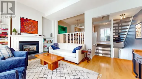36 Lighthouse Lane East Collingwood ON L9Y 5C8