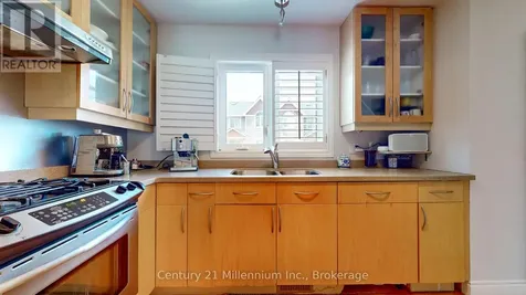 36 Lighthouse Lane East Collingwood ON L9Y 5C8