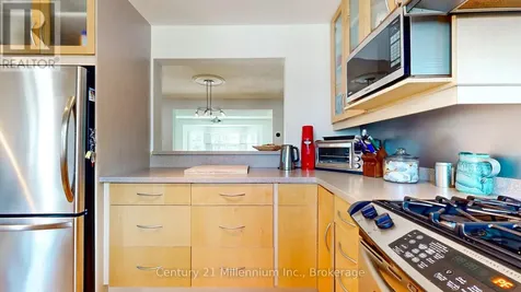 36 Lighthouse Lane East Collingwood ON L9Y 5C8