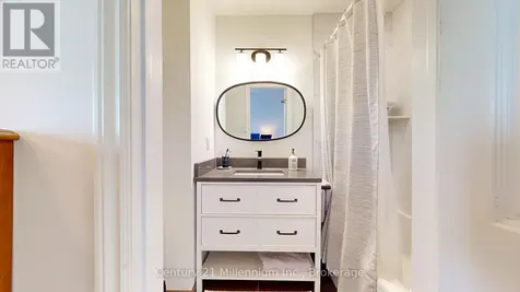 36 Lighthouse Lane East Collingwood ON L9Y 5C8