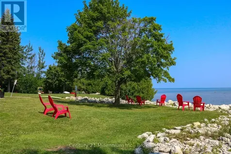 36 Lighthouse Lane East Collingwood ON L9Y 5C8