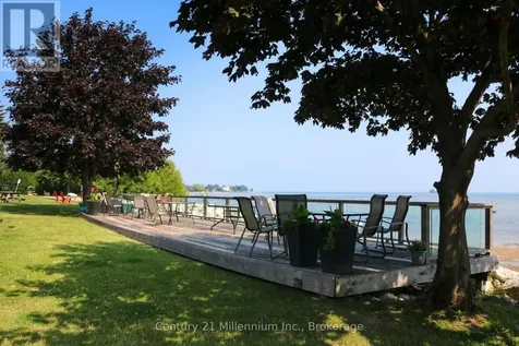 36 Lighthouse Lane East Collingwood ON L9Y 5C8