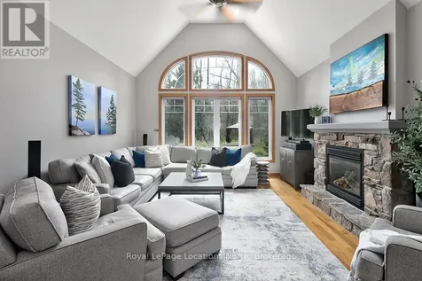 166 Sunset Boulevard Blue Mountains ON N0H 2P0