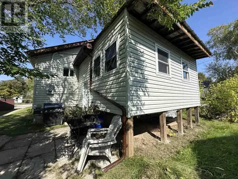 11 Pugsley Street Red Lake ON P0V 2M0
