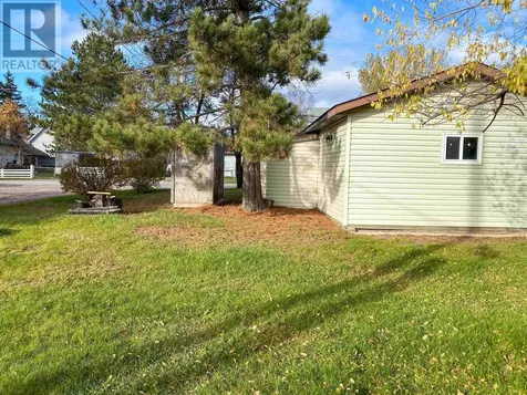 11 Pugsley Street Red Lake ON P0V 2M0