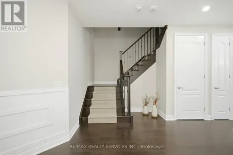 152 Newhouse Boulevard Caledon ON L7C 4E1