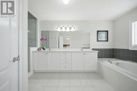 152 Newhouse Boulevard Caledon ON L7C 4E1