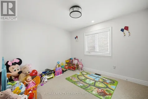152 Newhouse Boulevard Caledon ON L7C 4E1