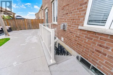 152 Newhouse Boulevard Caledon ON L7C 4E1