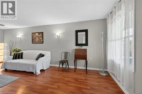 190 Campbell Avenue Hamilton ON L8H 2G3